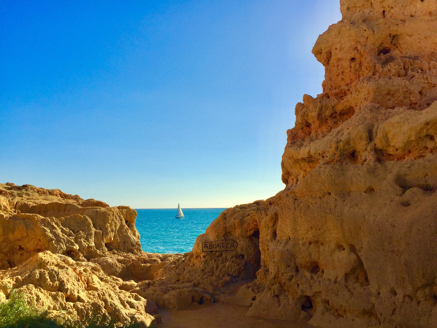 Aboneca viewpoint bij Boneca bar Carvoeiro Portugal - AllinMam.com