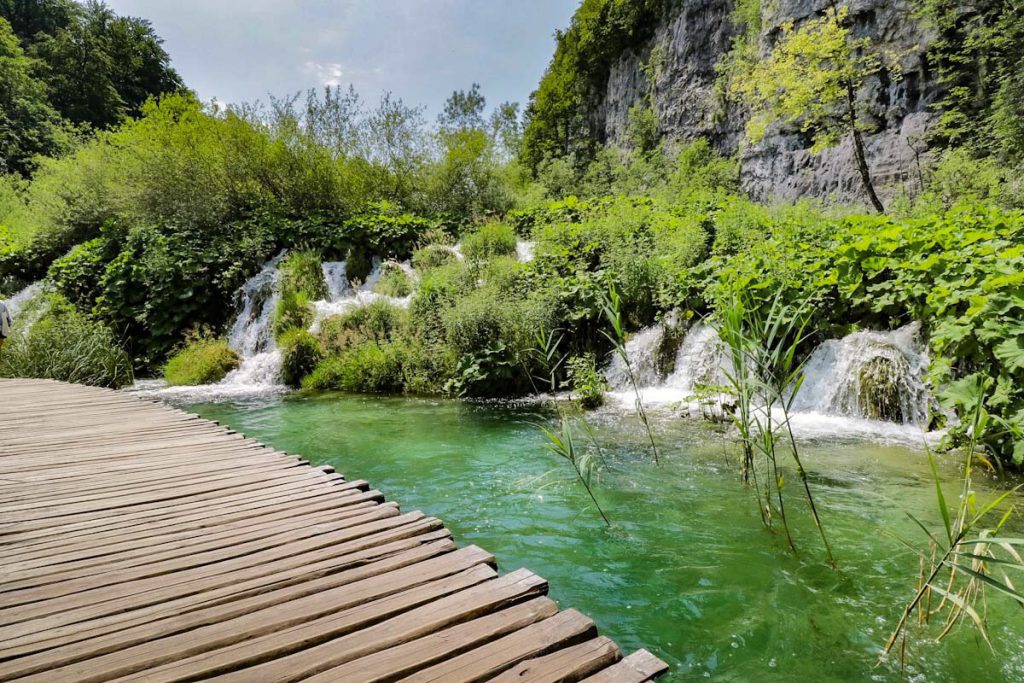 Plitvice meren tips: bezoek deze prachtige plek in Kroatië - Reislegende.nl