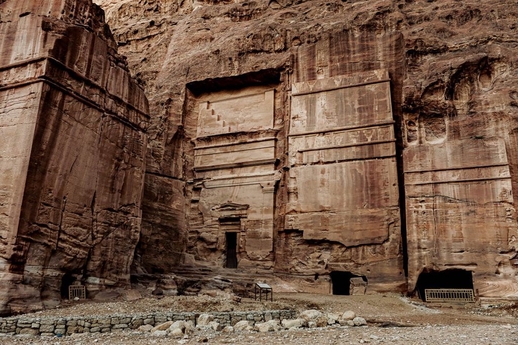 Street of Facades - Tips voor een bezoek aan Petra, wereldwonder in Jordanië - Reislegende.nl