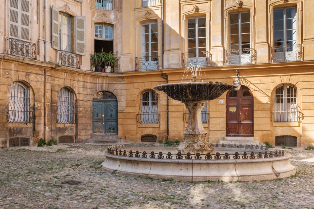 Place d’Albertas - Ontdek het oude centrum van Aix-en-Provence, bezienswaardigheden en tips - Reislegende.nl