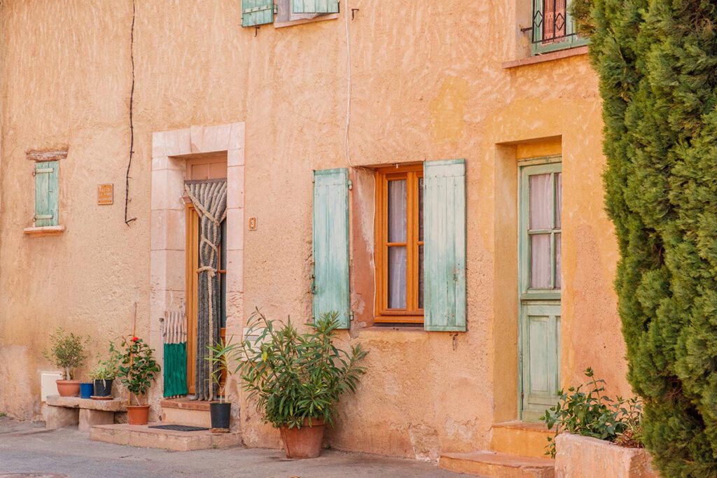 Roussillon mooiste dorpen in de Provence, tips voor een bezoek aan dit roodgekleurde dorp - Reislegende.nl