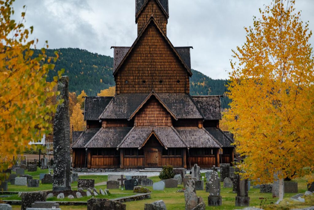 Bezienswaardigheden Vestfold og Telemark Staafkerk van Heddal Noorwegen - Reislegende.nl