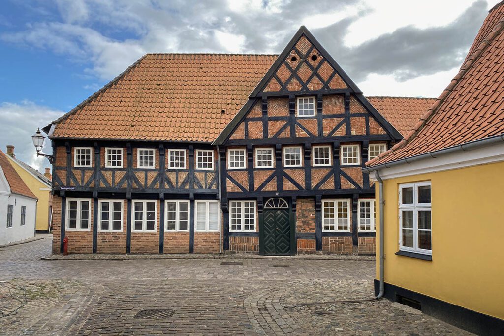 Sønderportsgade 37 - Stadswandeling door Ribe, oudste stad van Denemarken - Reislegende.nl