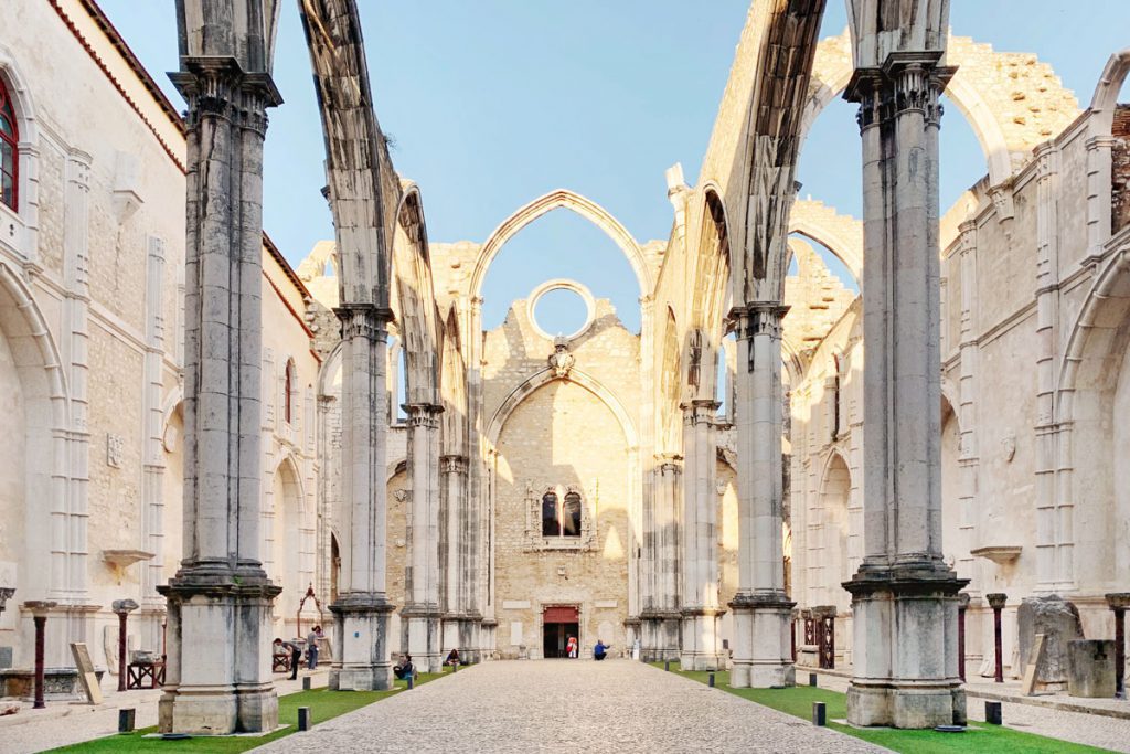 Lissabon stadswandeling door de leukste wijken - Reislegende.nl