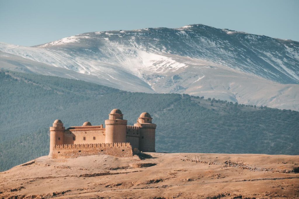 Castillo de La Calahorra Sierra Nevada - Puerto de la Ragua A337, prachtige bergpas in Sierra Nevada - Reislegende.nl