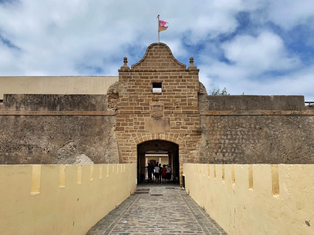 Castillo de Santa Catalina - Cadiz bezienswaardigheden en tips - Reislegende.nl