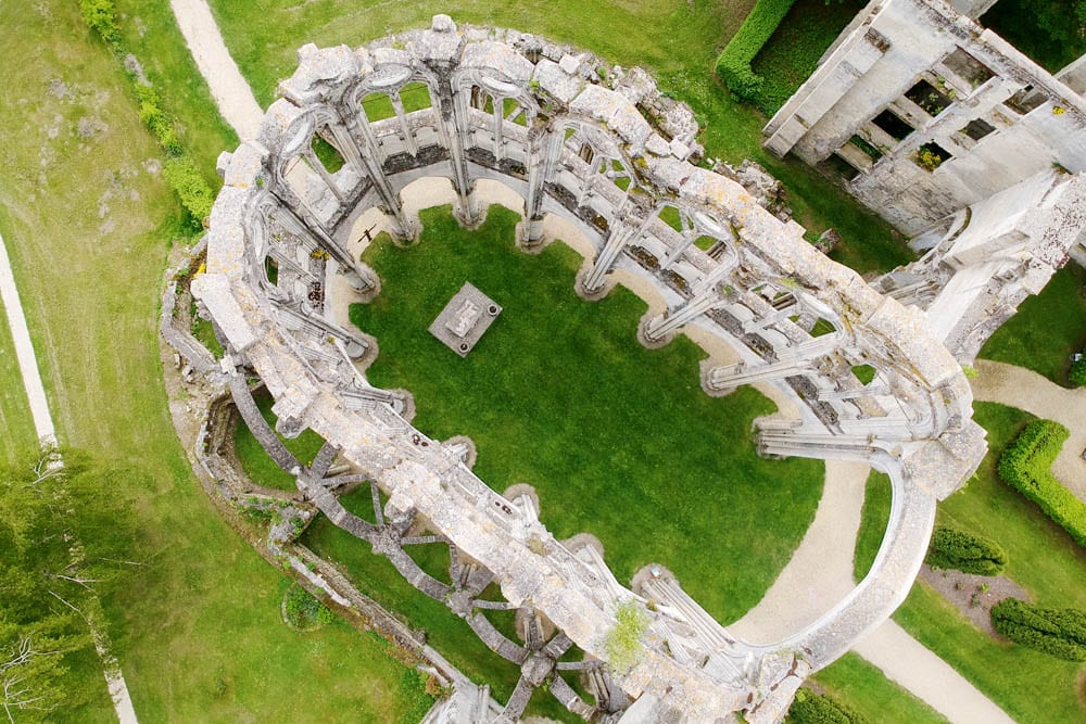 Terug in de tijd: Abbaye Notre-Dame d'Ourscamp in het Franse Picardië - Reislegende.nl