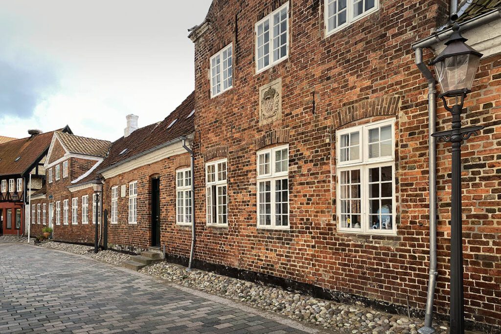 Stadswandeling door Ribe, oudste stad van Denemarken - Reislegende.nl