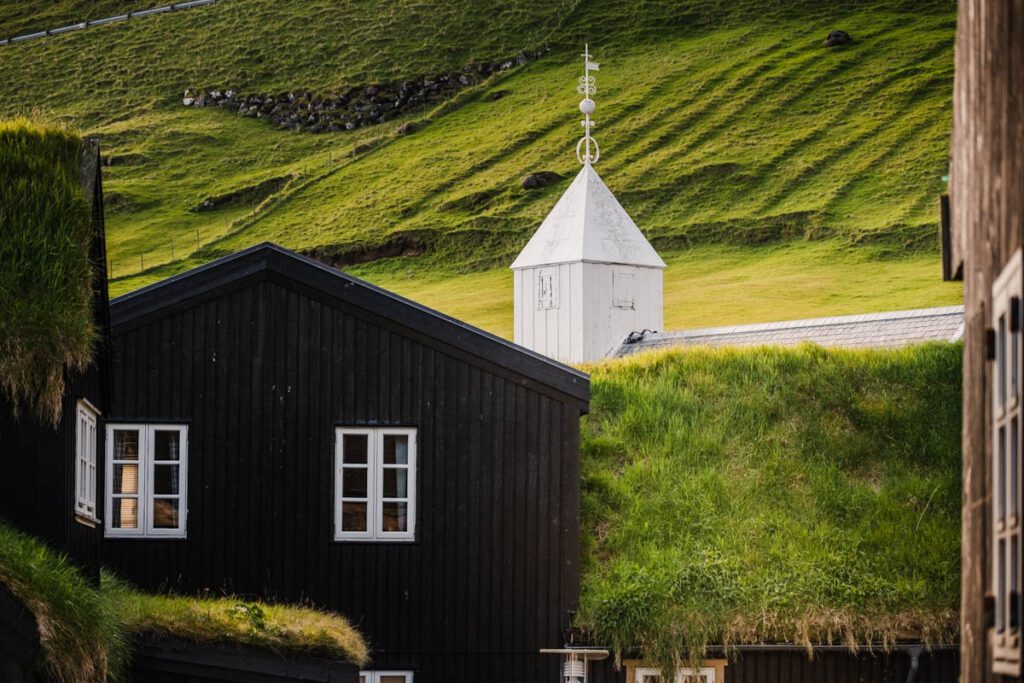 Faeroer eilanden tips Bour church Vagar - Reislegende.nl