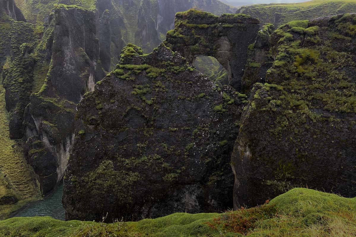 Fjadrargljufur kloof zuid IJsland tips - Reislegende.nl