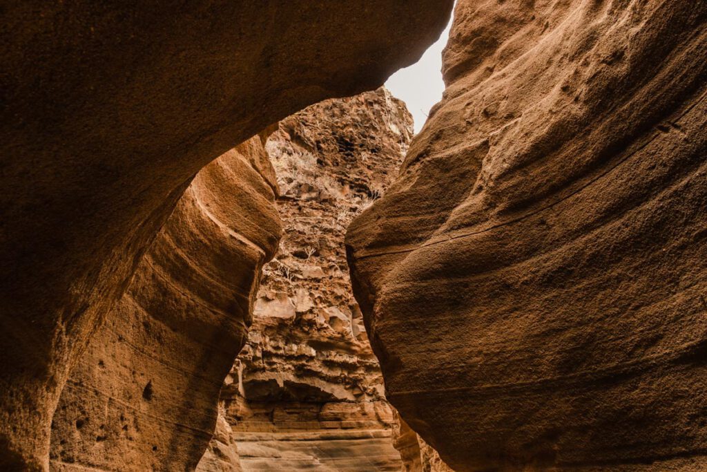 Gran Canaria Parkeren bij Tabas de Colores del Barranco de Las Vacas - Reislegende.nl