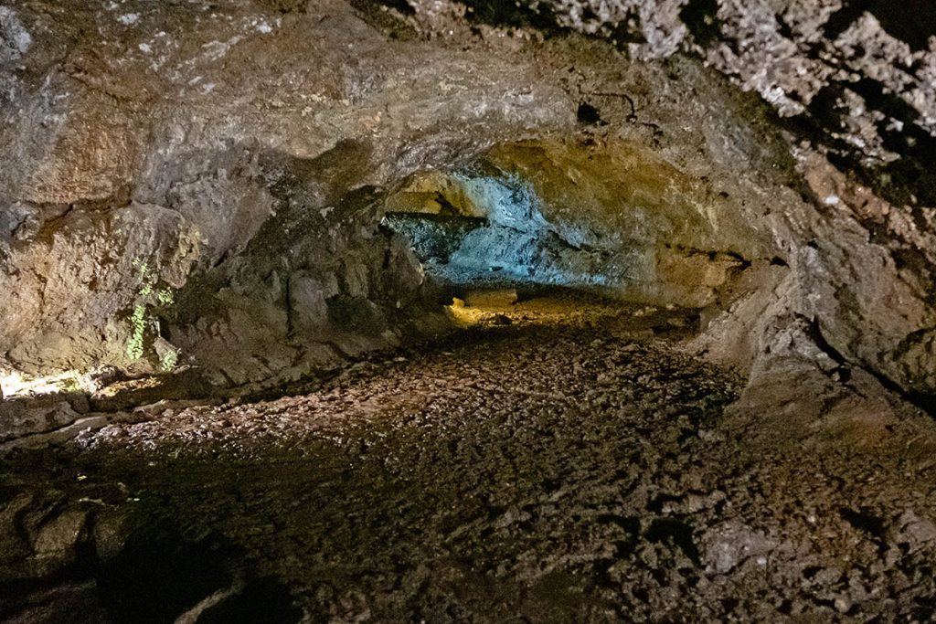 São Vicente Caves op Madeira, door lava uitgesleten gangen - Reislegende.nl