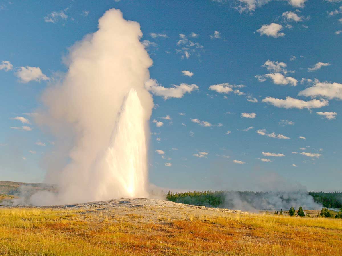 Old Faithful Yellowstone - Rondreis door Canada en de Verenigde Staten - Reislegende.nl