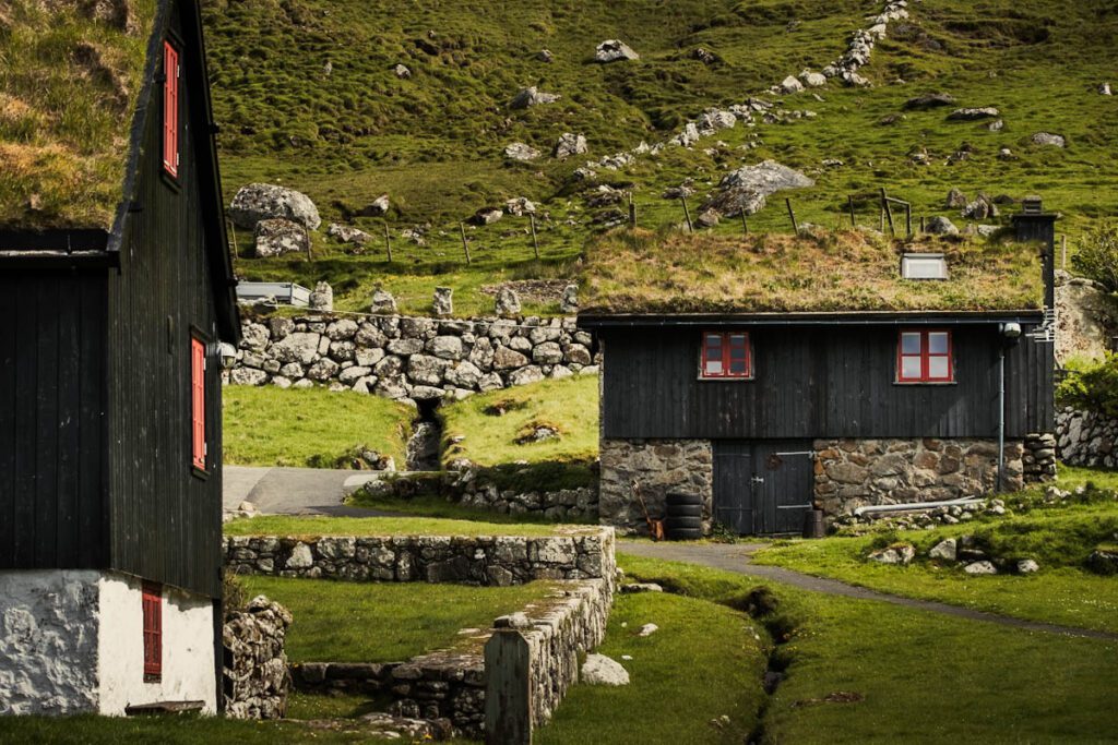 Kirkjubour Faeroer eilanden tips en bezienswaardigheden - Reislegende.nl