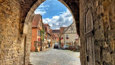 Klingentor Klingengasse Bezienswaardigheden in Rothenburg ob der Tauber Romantische Strasse Duitsland - Reislegende.nl