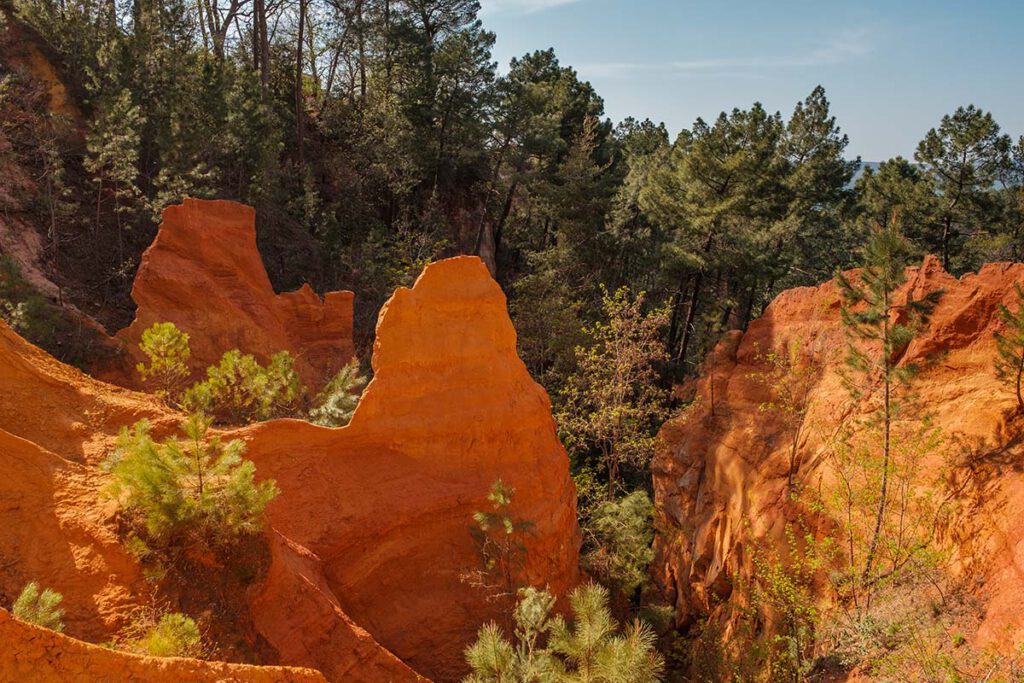 Okergroeves in Roussillon Provence - Reislegende.nl