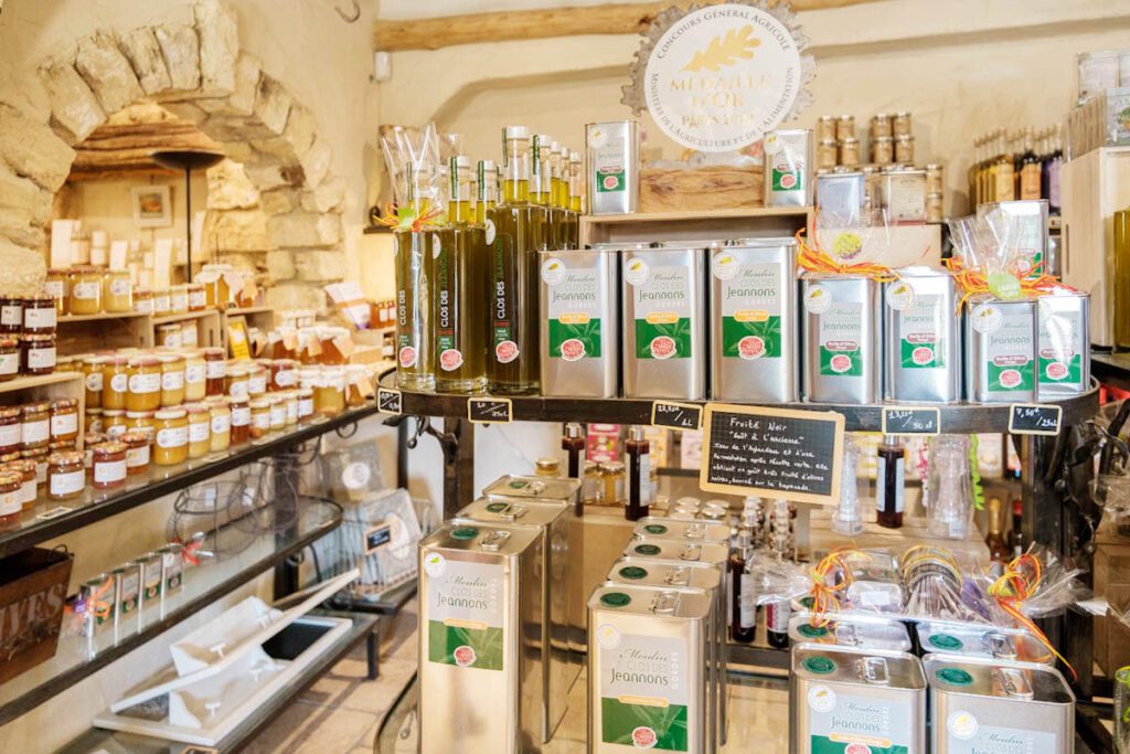 Moulin du Clos des Jeannons olijfolie winkel in de Vaucluse Luberon Provence Reislegende.nl