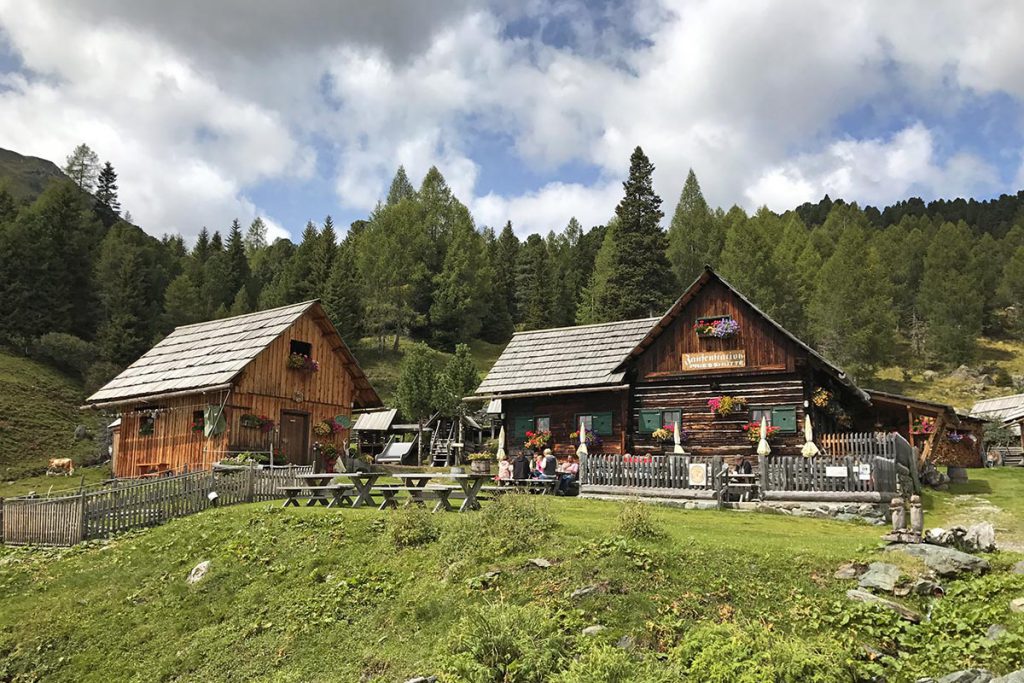 Priesshutte, Nockalmstrasse, prachtige panoramaweg in Karinthië - Reislegende.nl