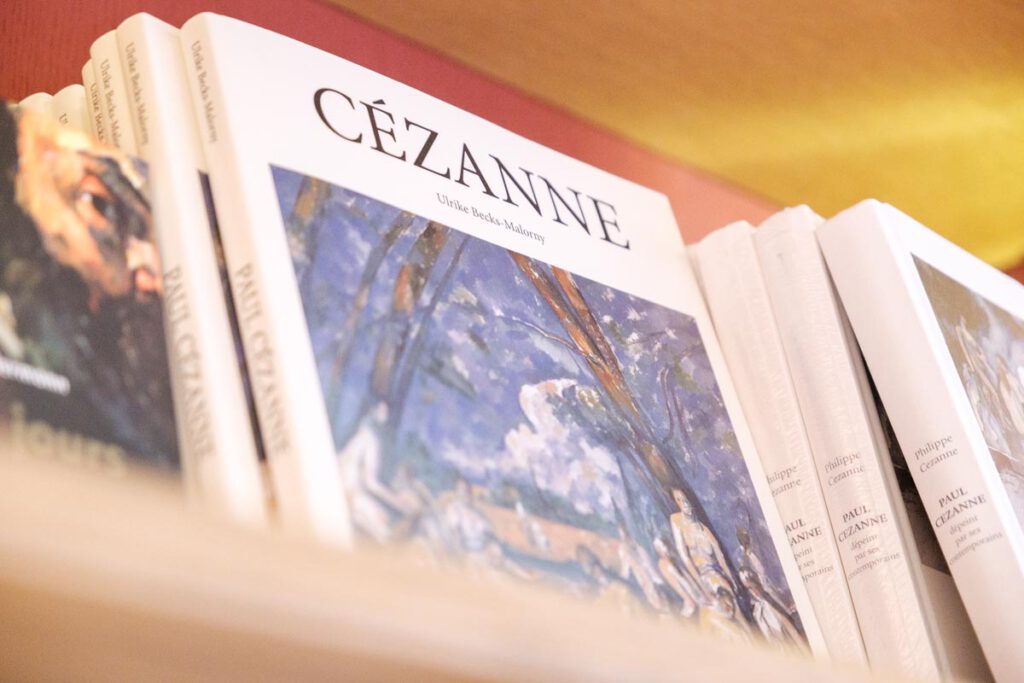 Paul Cézanne boek - Ontdek het oude centrum van Aix-en-Provence, bezienswaardigheden en tips - Reislegende.nl