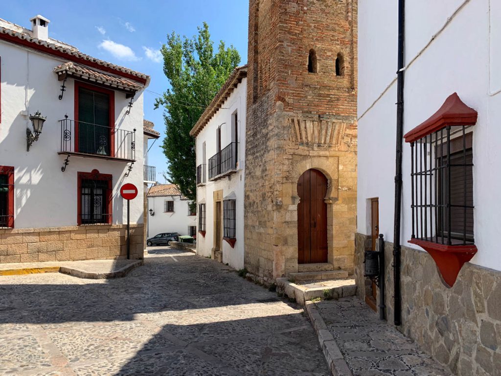 Minaret of San Sebastian - Wandelroute langs 22 Ronda bezienswaardigheden - Reislegende.nl