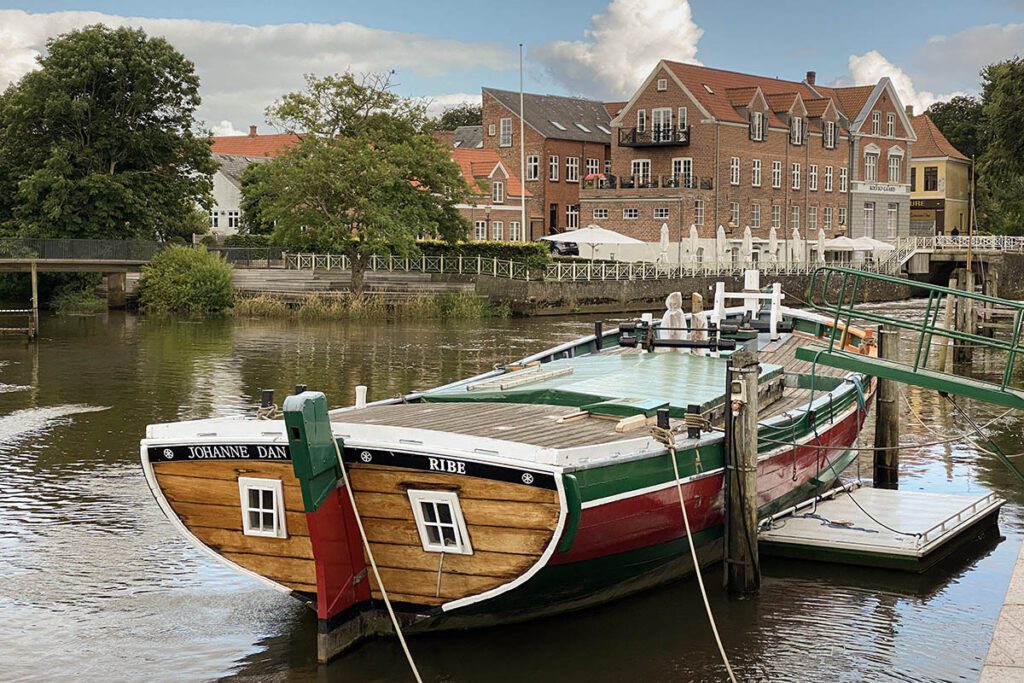 Stadswandeling door Ribe, oudste stad van Denemarken - Reislegende.nl