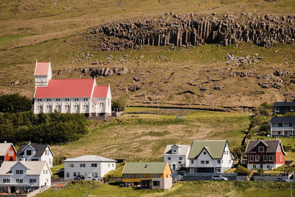 Tvoroyri Church Suduroy Faeroer eilanden - Reislegende.nl