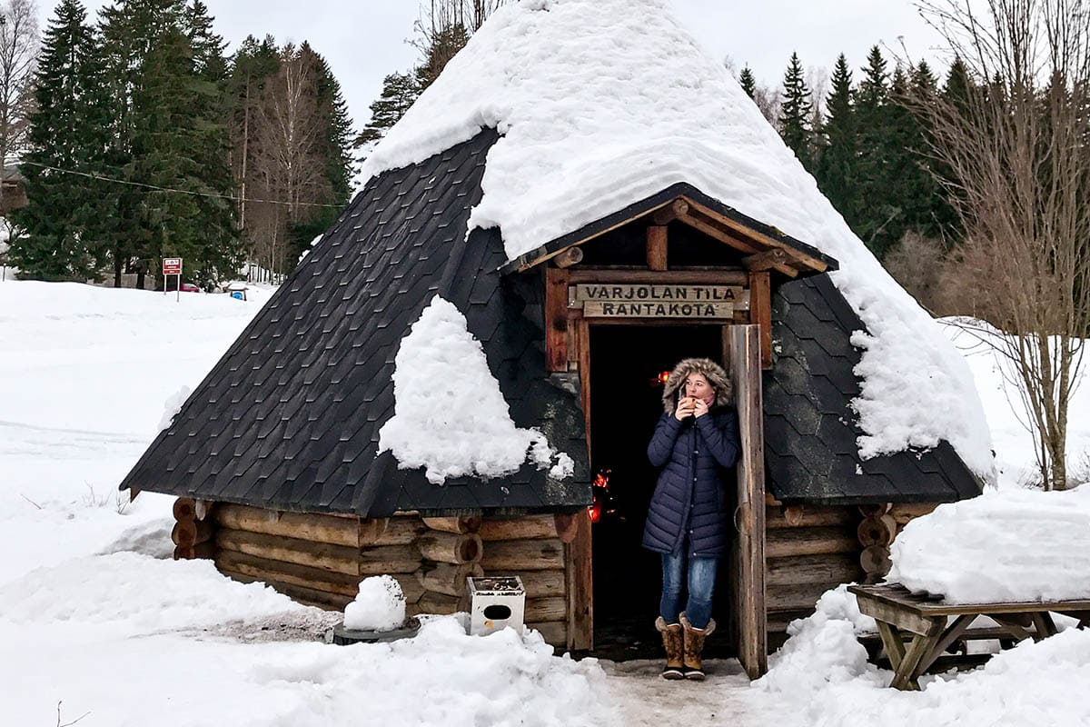 Wat te doen in de buurt van Jyväskylä, Finland (winter) - Varjola Finse kota - Reislegende.nl