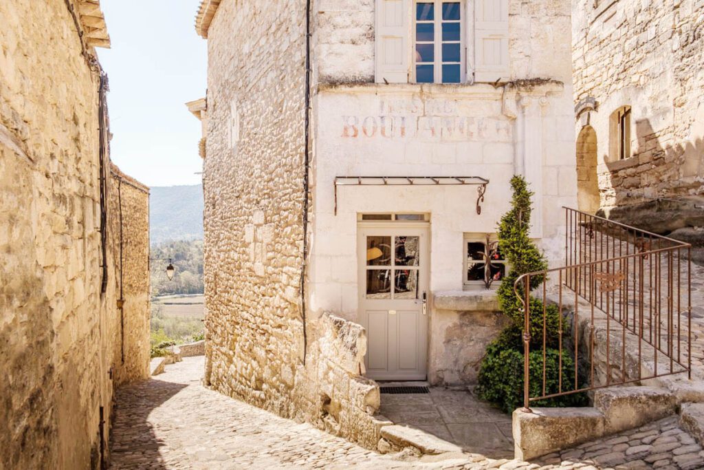 Vaucluse mooiste dorpen Lacoste Luberon Provence - Reislegende.nl