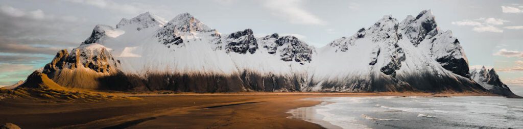 Vestrahorn Stokksnes peninsula zuidkust IJsland - Reislegende.nl