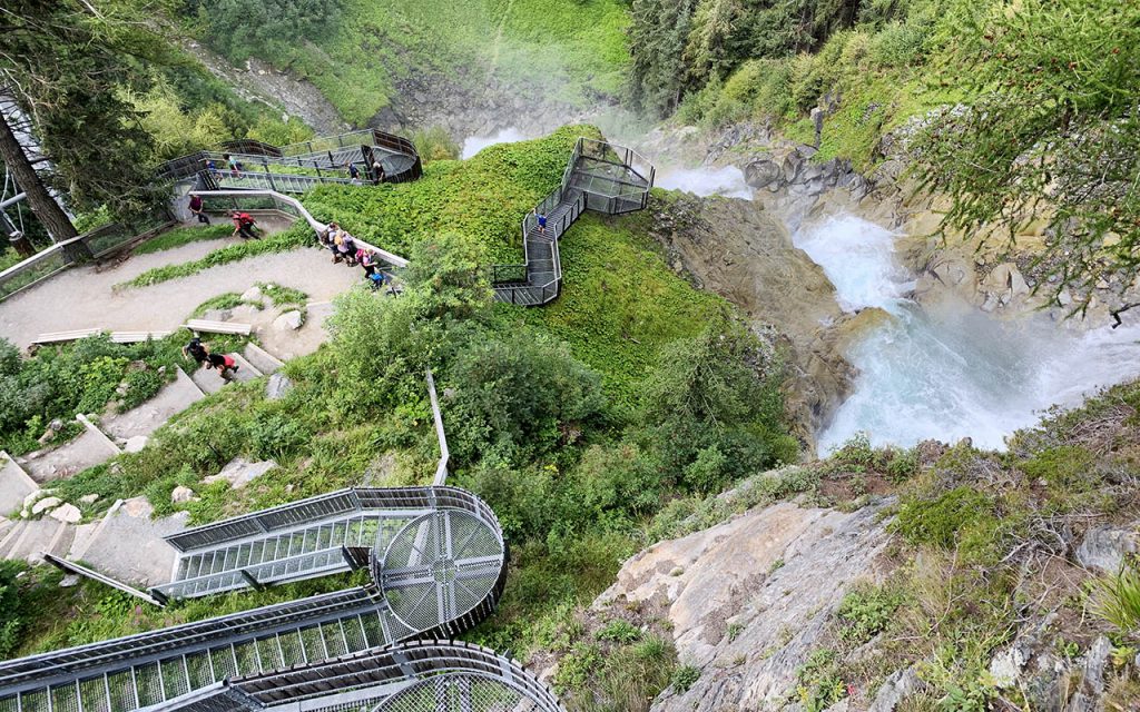 Wandelen naar de Stuibenfall, hoogste waterval in Tirol - Reislegende.nl