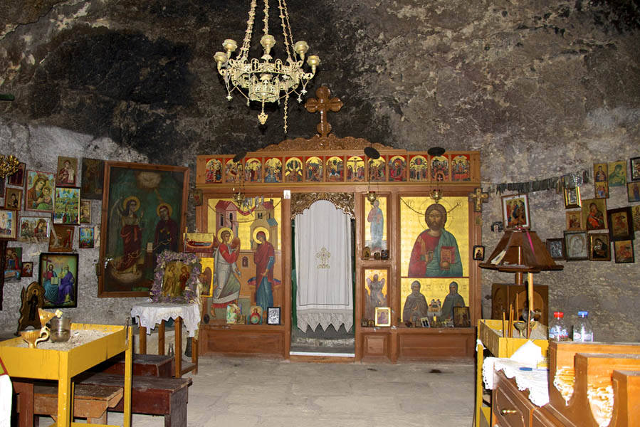 Martsalo beach op Kreta: wandeling door kloof naar verborgen strand panagia church - AllinMam.com