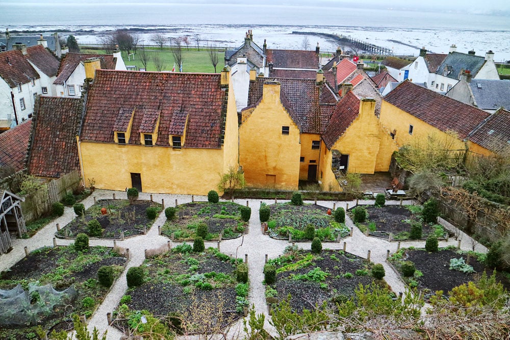 Culross - Bezoek deze Outlander filmlocaties in Schotland - Reislegende.nl