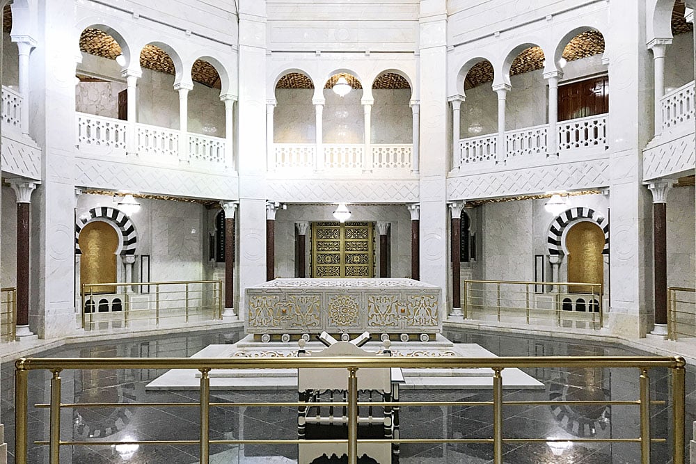 Habib Bourguiba mausoleum in Monastir - Wat te doen in Tunesië - Reislegende.nl