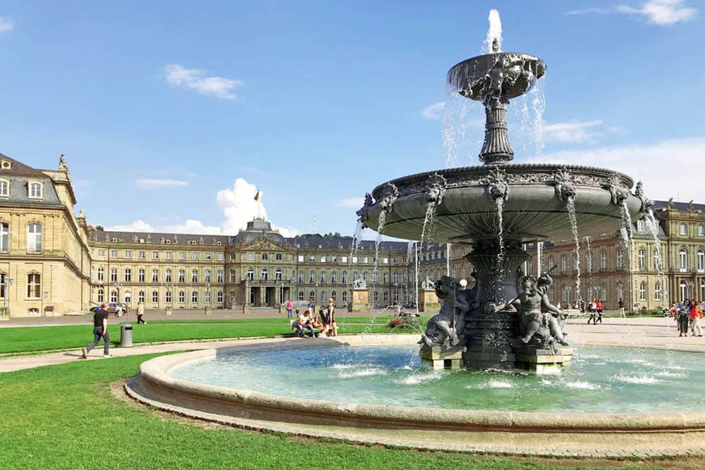 Neues Schloss in Stuttgart - Reislegende.nl