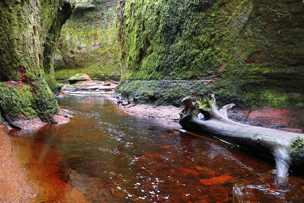 Devil's Pulpit: hoe je bij deze Outlander filmlocatie komt - Reislegende.nl