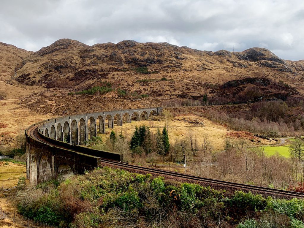 Harry Potter viaduct Schotse hooglanden uitstapjes vanuit Landal Piperdam in Schotland - Reislegende.nl