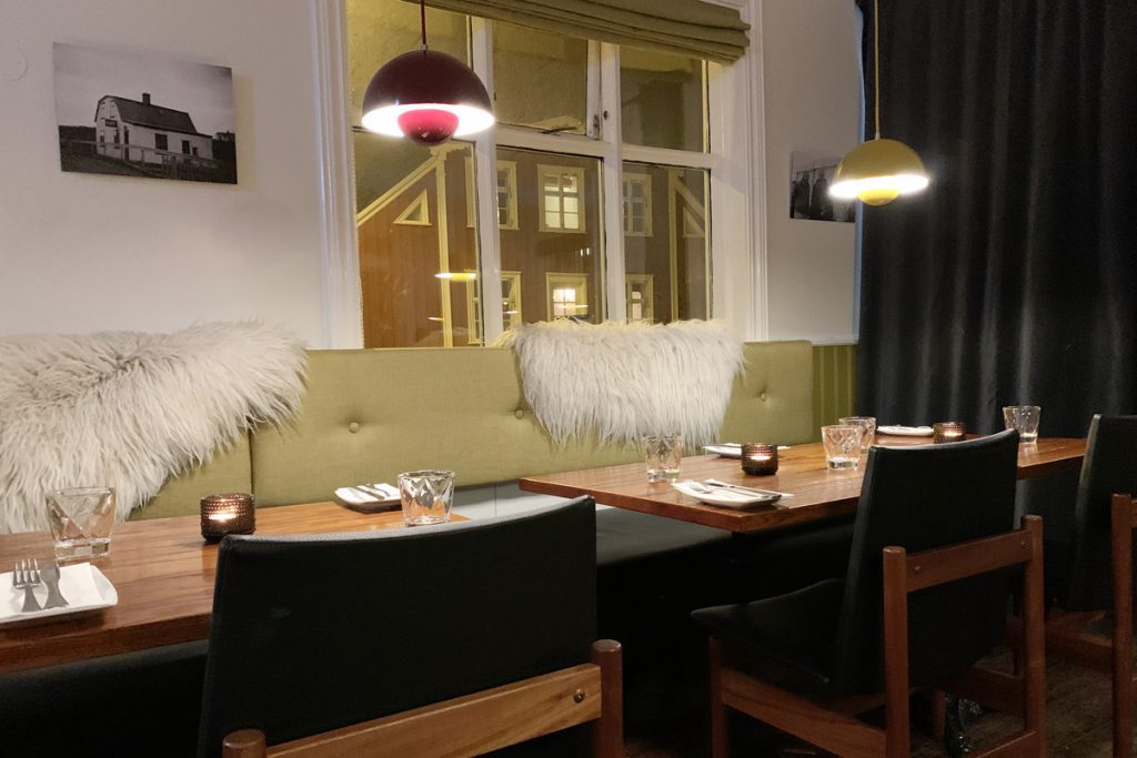 Restaurant Narfeyrarstofa Stykkishólmur Snaefellsnes IJsland Reislegende - Reislegende.nl