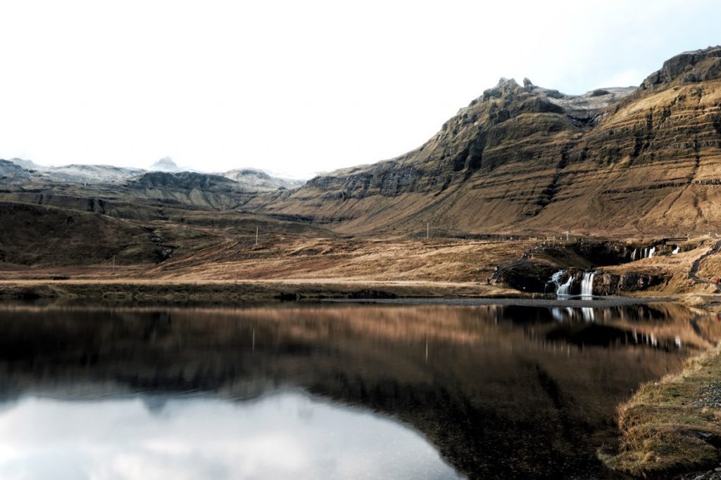 Snaefellsness highlights Kirkjufellsfoss tip voor roadtrip op schiereiland IJsland Reislegende - Reislegende.nl