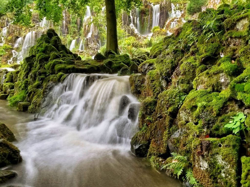 Steinhöfer Wasserfall - Waterspelen in Kassel, bergpark Wilhelmshöhe - Reislegende.nl