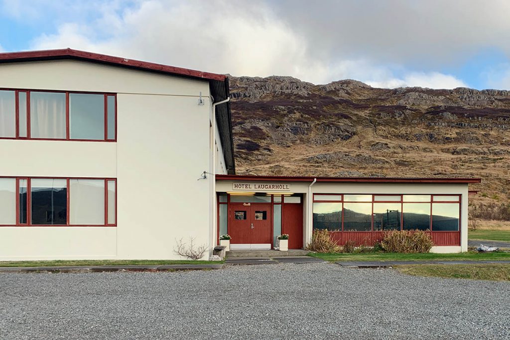 Gvendarlaug hot pools in IJslandse Westfjorden - Reislegende.nl