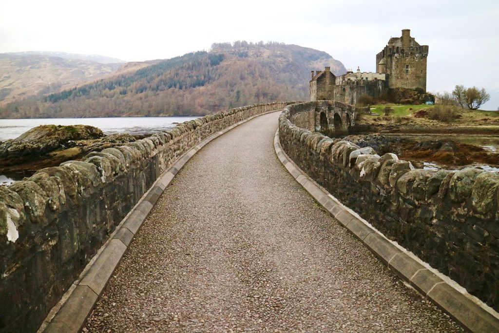 Eilean Donan Castle, route van Edinburgh naar Isle of Skye - Reislegende.nl