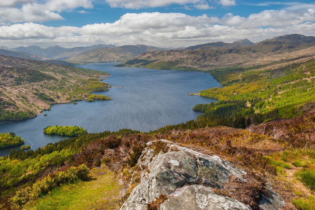 Loch Katrine - Bezoek deze Outlander filmlocaties in Schotland - Reislegende.nl