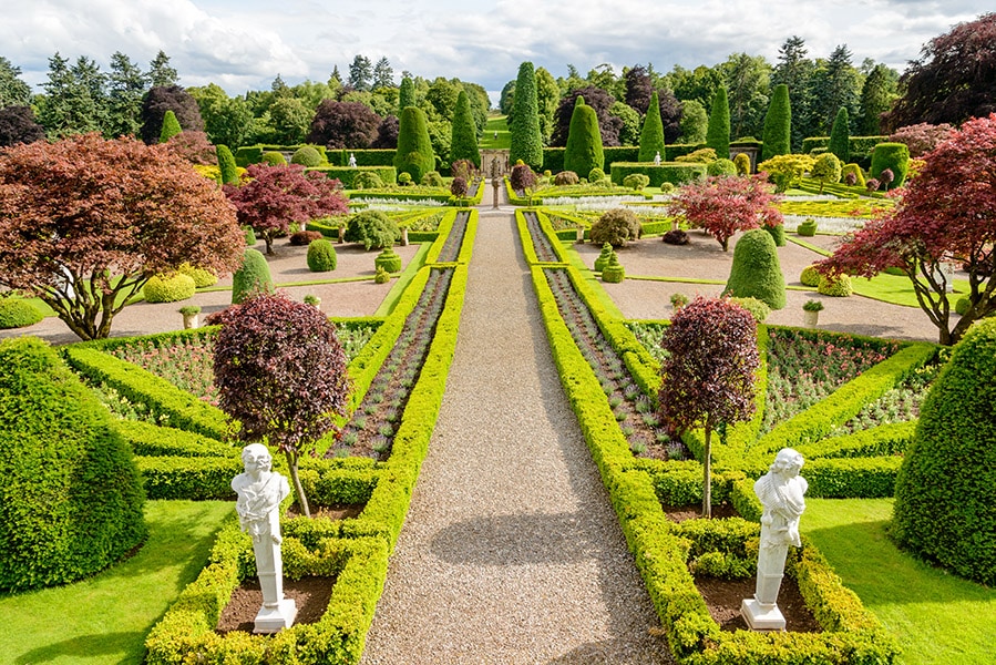 Drummond Castle gardens - Outlander filmlocaties in Schotland - Reislegende.nl