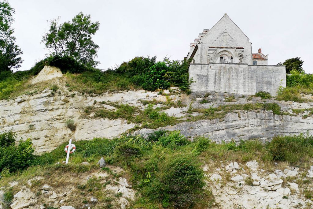 Højerup Gamle Kirke - Krijtrotsen Denemarken, Møns Klint en Stevns Klint - Reislegende.nl