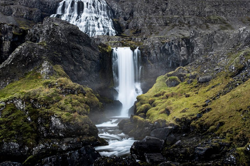 Dynjandi (Fjallfoss), mooiste waterval in de Westfjorden van IJsland - Reislegende.nl