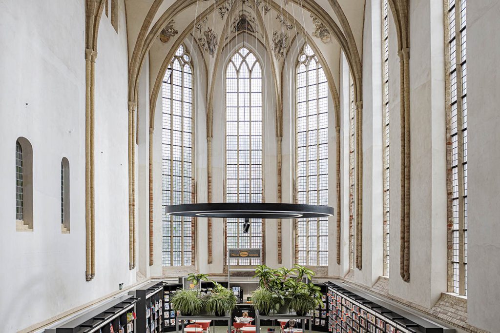 Broederenkerk bibliotheek - 23 tips en bezienswaardigheden in Zutphen - Reislegende.nl