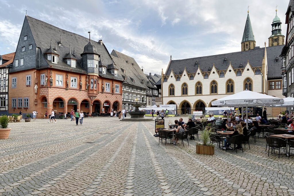 Marktplatz Goslar Kaiserworth - 20 bezienswaardigheden in Goslar - Reislegende.nl 
