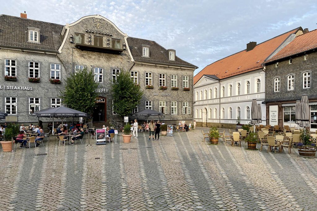 Goslar Marktplatz - 20 bezienswaardigheden in Goslar - Reislegende.nl 