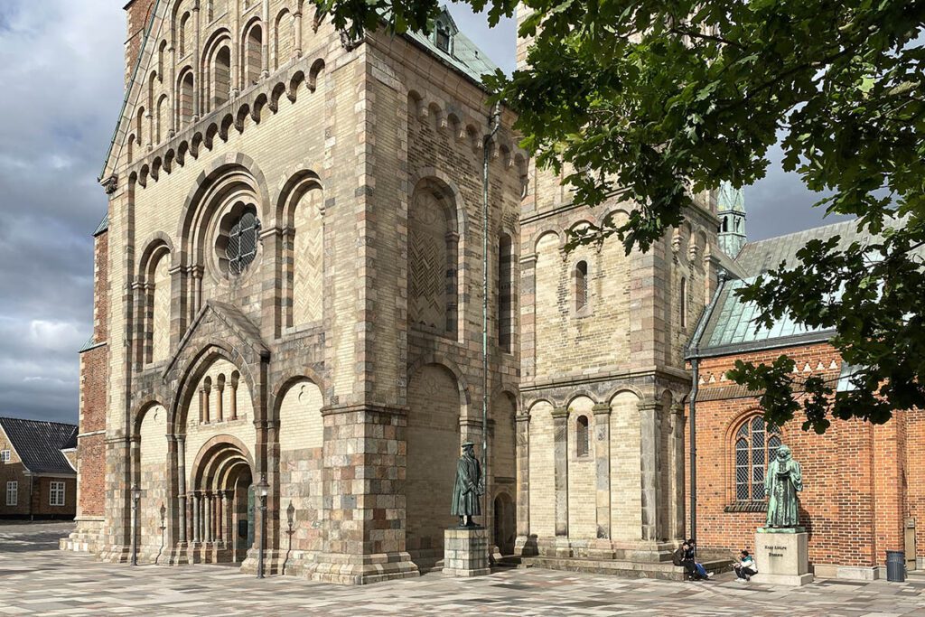 Ribe Domkerk - Stadswandeling door Ribe, oudste stad van Denemarken - Reislegende.nl