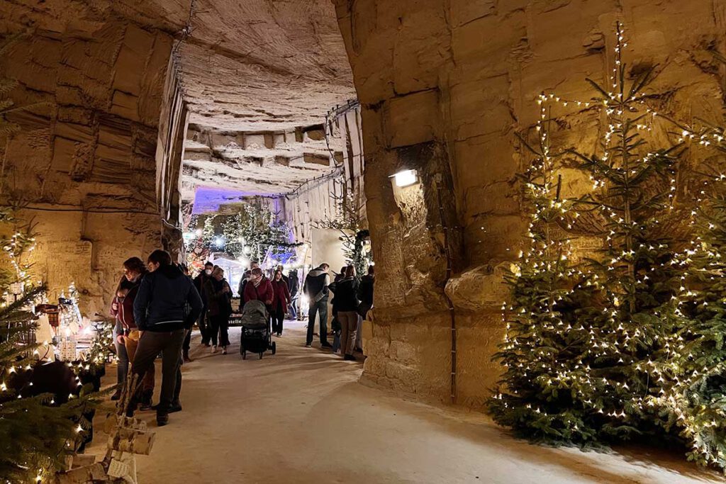 Kerstmarkt in de Gemeentegrot - Kerststad Valkenburg, wat mag je niet missen? - Reislegende.nl